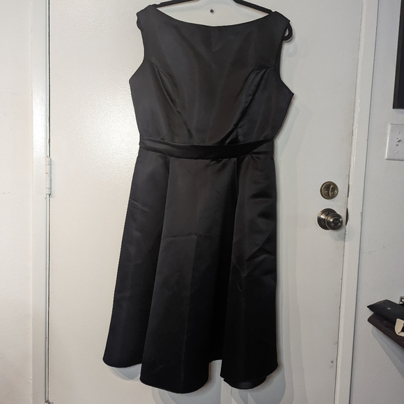 Tea length Black satin Queen of Heartz Dress 2XL - Picture 2 of 12